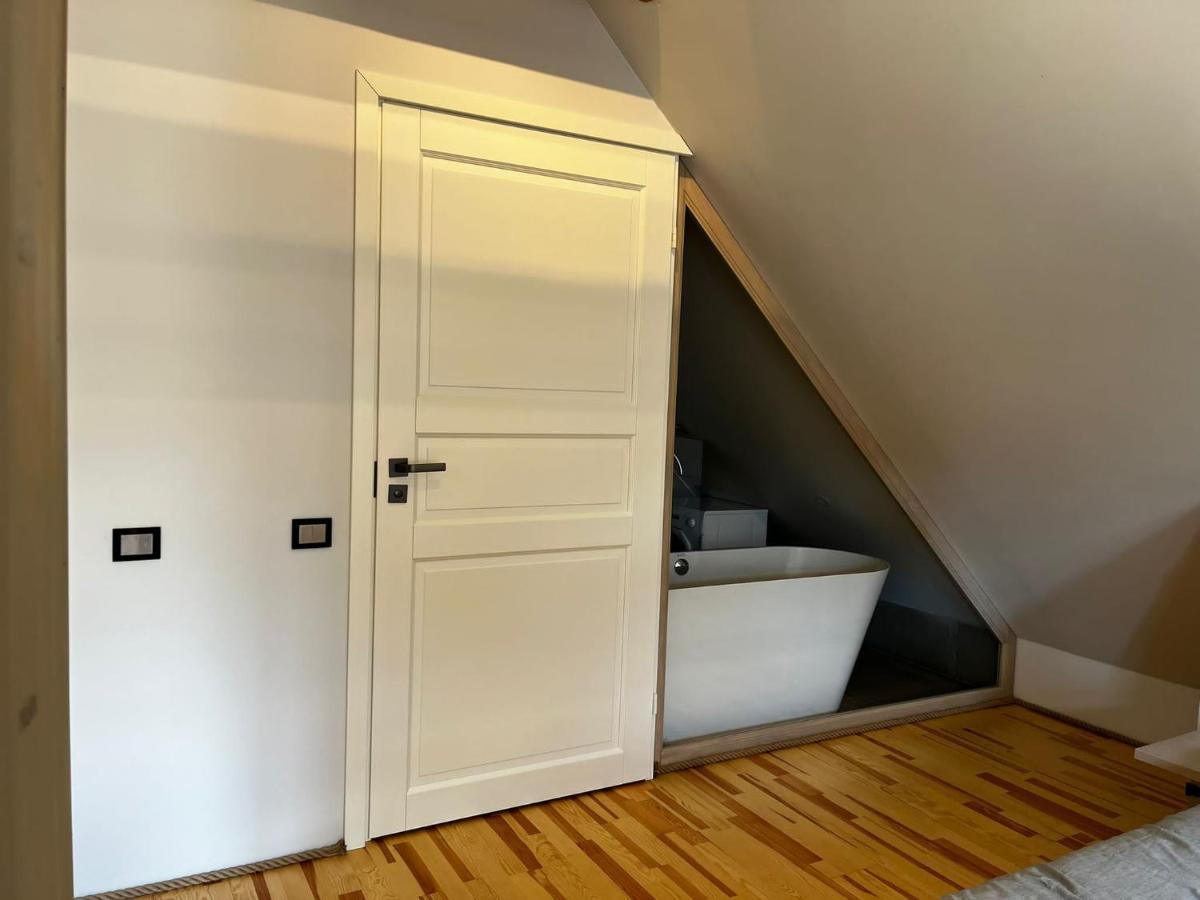 Kk Apartment Ventspils Buitenkant foto